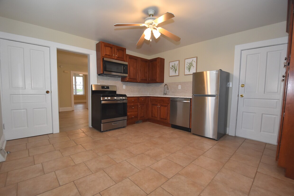 Primary Photo - 140 Rothesay Ave