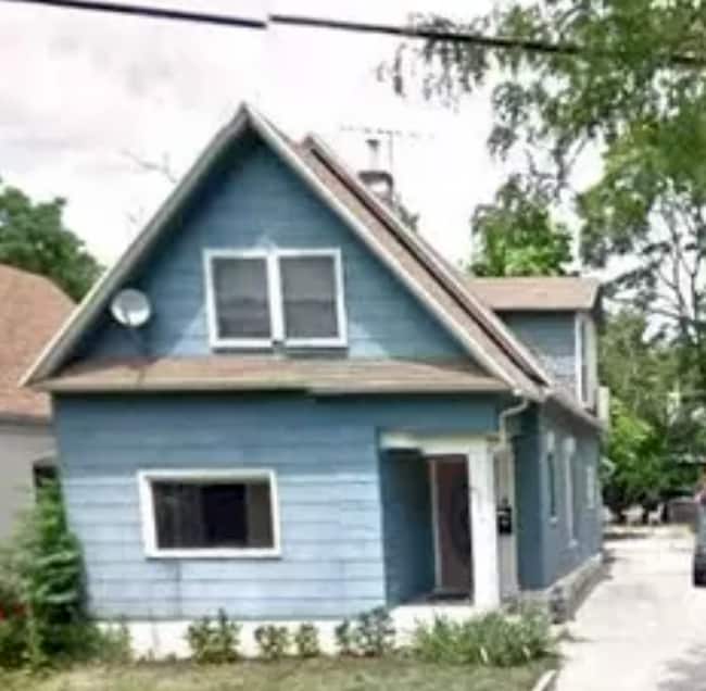 Building Photo - 1143 E Bueno Ave