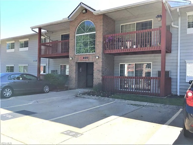 Primary Photo - 27087 Oakwood Cir