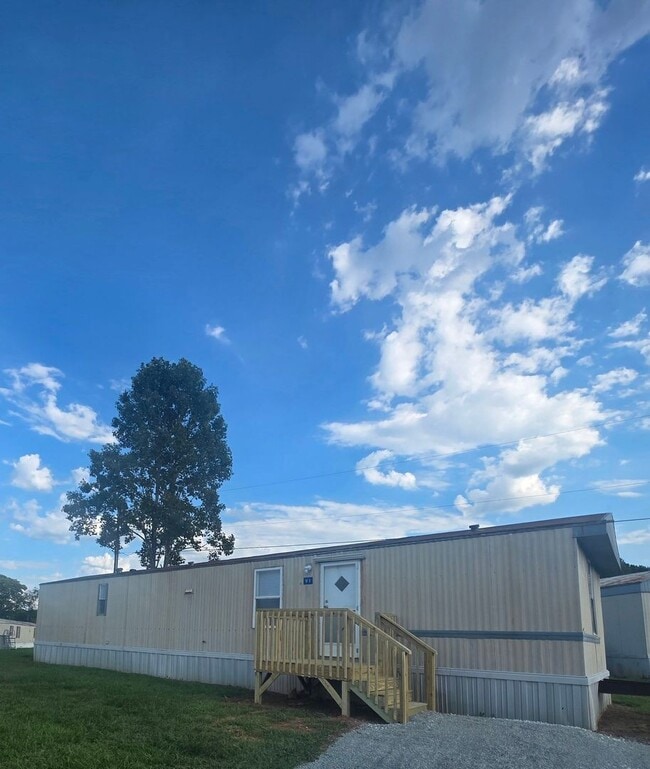Building Photo - 801 Trollingwood Hawfields Rd
