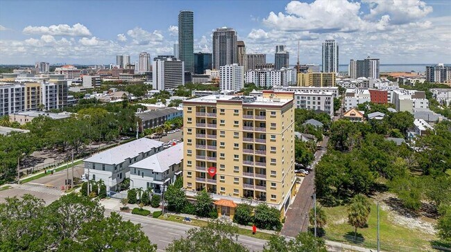 Foto del edificio - 316 8th St S