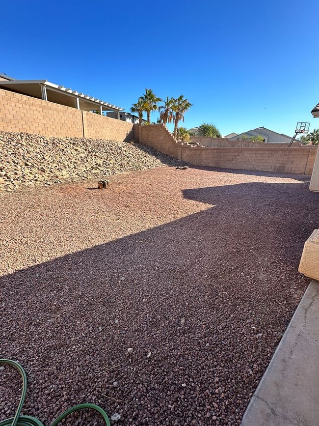 Building Photo - 2051 Mesa Verde Way