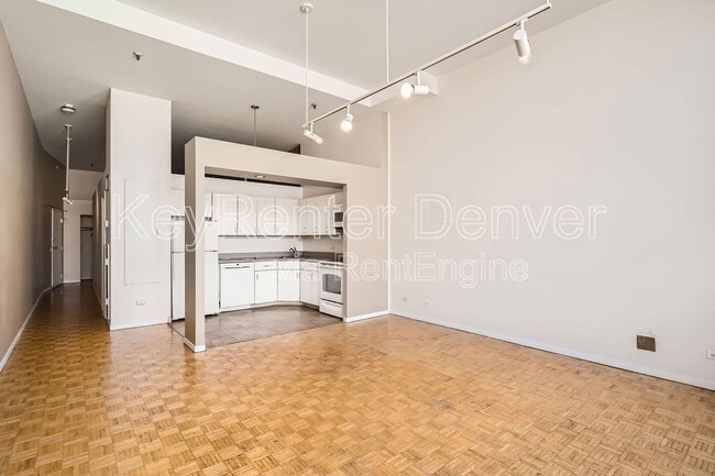 Building Photo - 720 16th St St