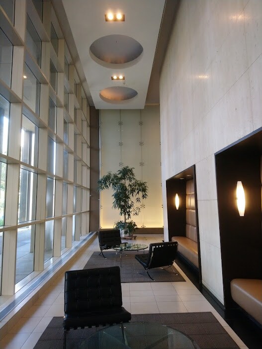 Primary Photo - 5320 N Sheridan Rd