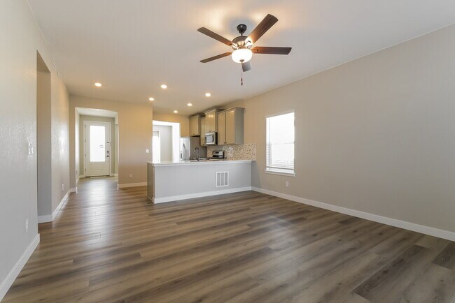 Building Photo - 9466 Yampa Ct