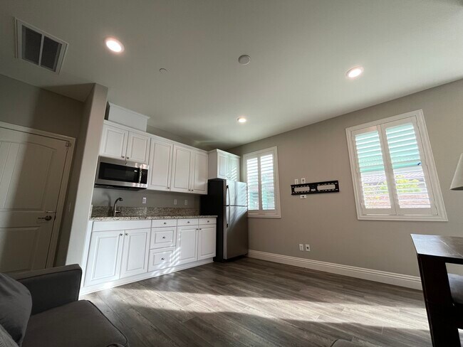 Foto del edificio - 37556 River Oats Ln