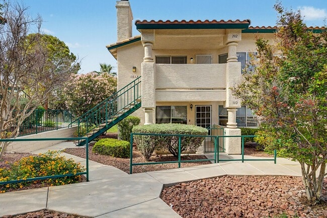 Building Photo - 2 Bedroom Condo just off Summerlin Pkwy w/ views of pool
