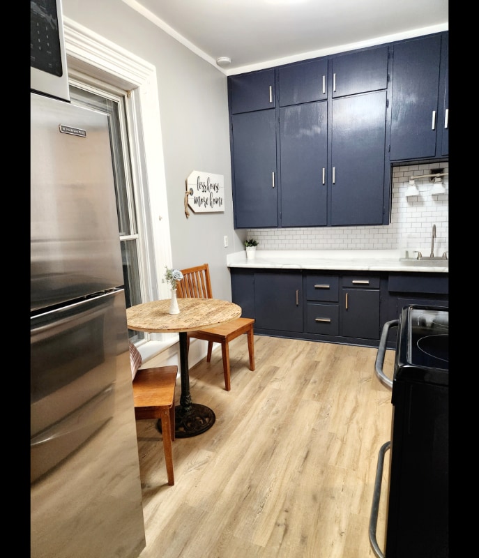 Primary Photo - 5 N John St