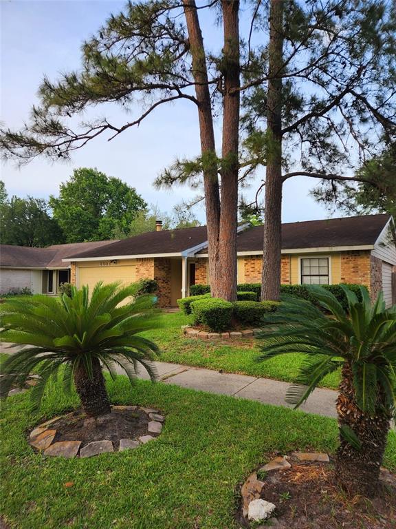 Primary Photo - 2807 Quail Run Dr