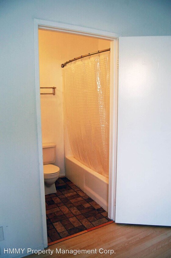 Foto principal - 1229 N Sycamore Ave