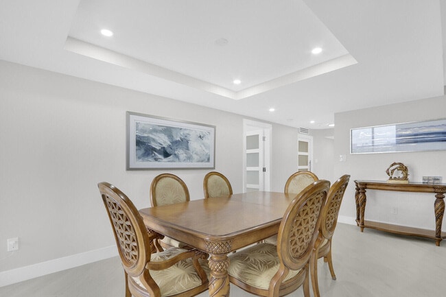 Foto del edificio - 5380 N Ocean Dr