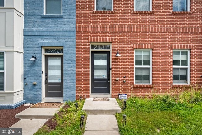 Building Photo - 2431 Glenallan Ave