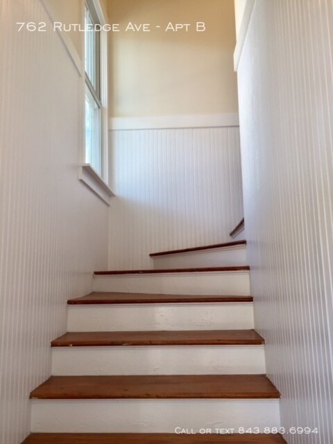 Building Photo - Large, Renovated Apartment | 1 Block to Ha...