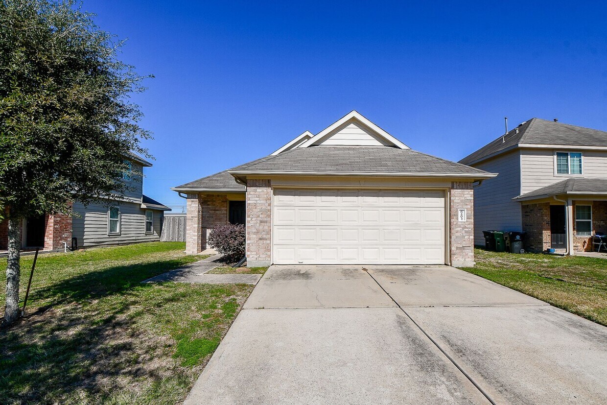 Primary Photo - Newly Remodeled home for Rent
