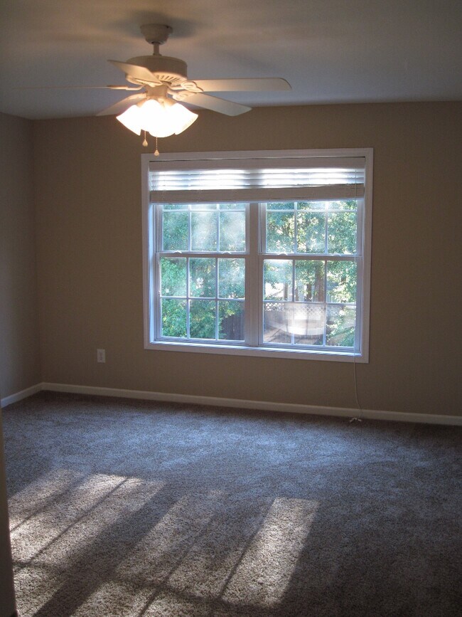 Dormitorio principal - 121B Heatherbrook Ct