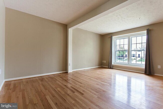 Foto del edificio - 5931 Autumn Spell