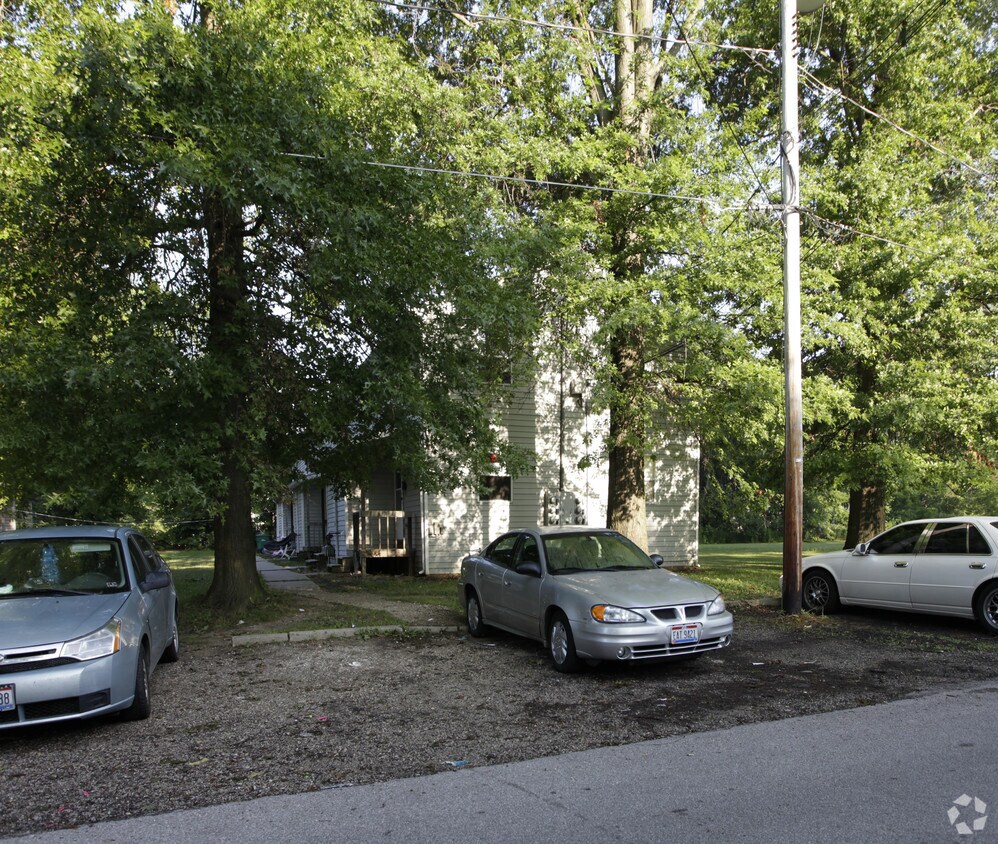 Building Photo - 9512 Community Rd