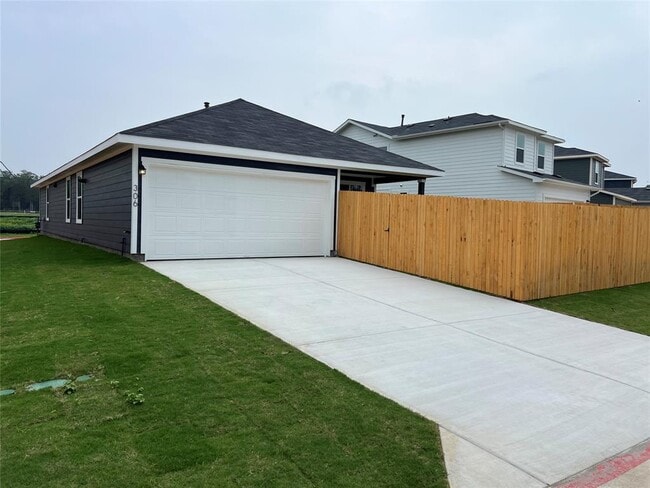 Building Photo - 306 Constanza Trl