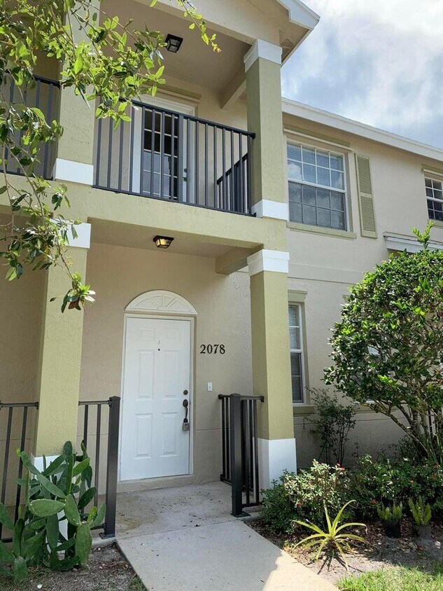 Foto principal - 2078 SE Glen Ridge Dr