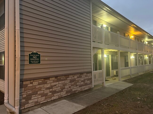 Building Photo - Bairsford Place Apartments