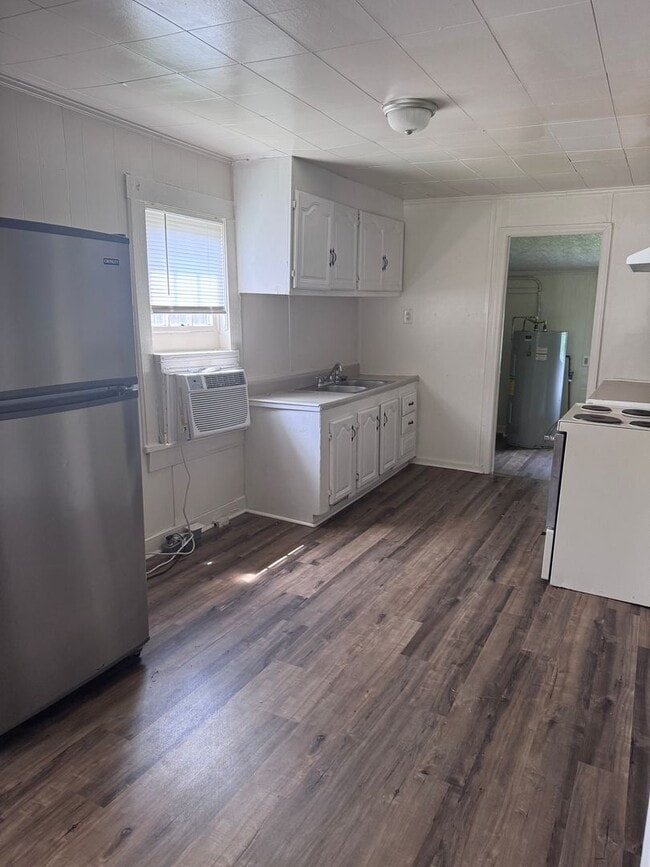Building Photo - Charming ranch home in Columbia: 2 bedroom...