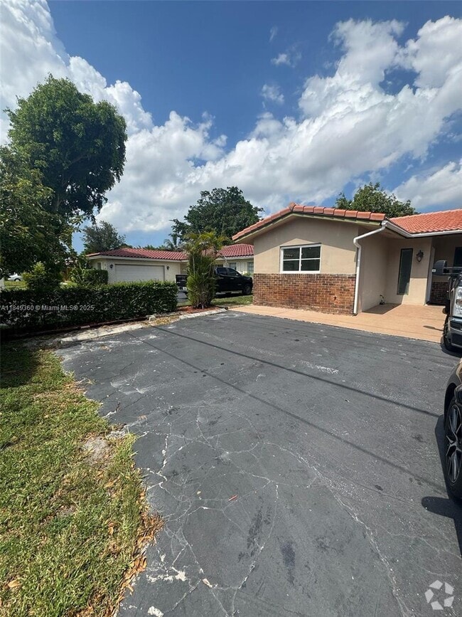 Building Photo - 3851 NW 110th Ave
