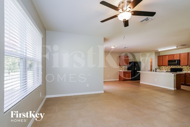 Building Photo - 631 SW 27th Terrace