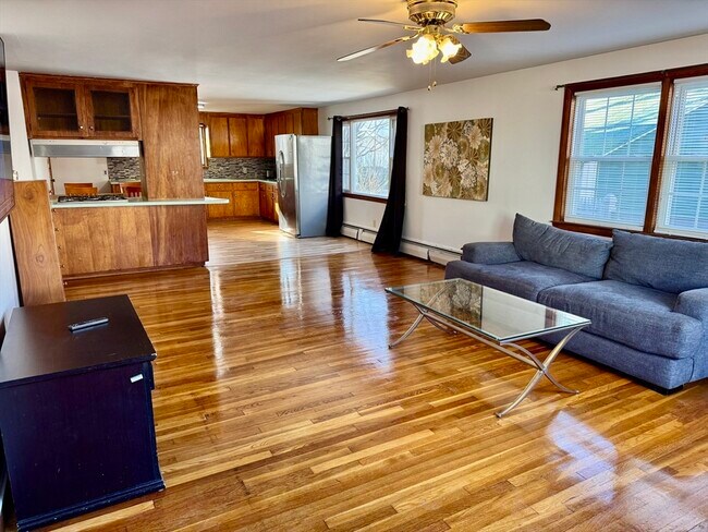 Building Photo - 156 Nichols Ave