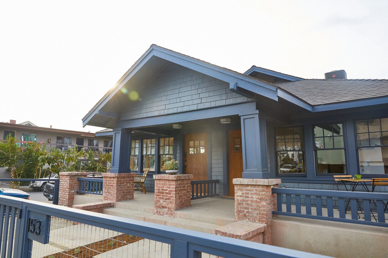 149 S Vendome St, Los Angeles, CA 90057 Townhome Rentals in Los