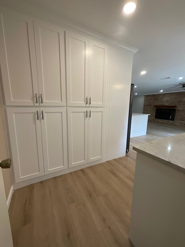 Building Photo - 816 Tanglewood Ln