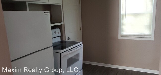 Building Photo - 3 br, 1.5 bath House - 5914 Sahler St