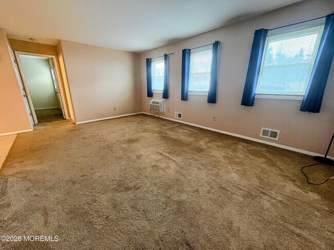 Foto del edificio - 601 Mistletoe Ave