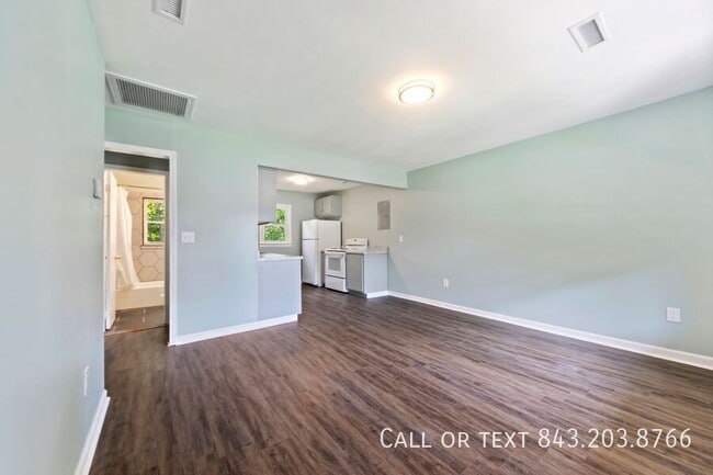 Photo - 1831 Dayton St Apartment