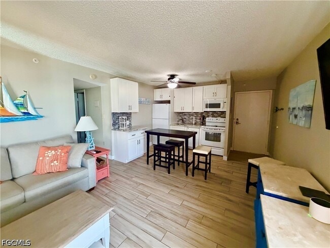 Building Photo - 8701 Estero Blvd