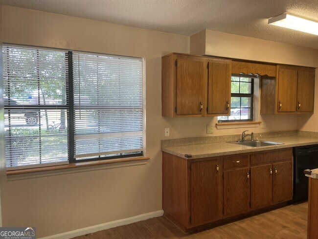 Building Photo - 500 S Orange Edwards Blvd