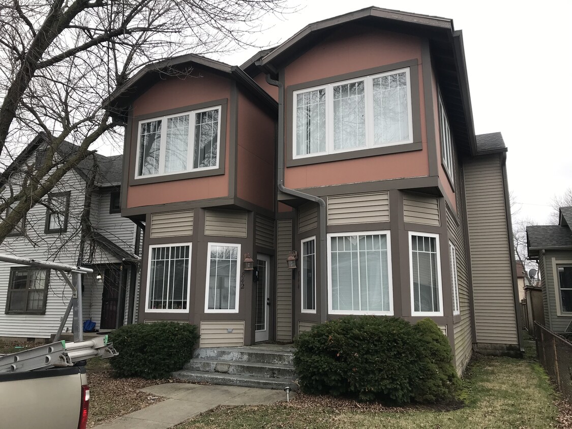 Frente de la casa - 842 N California St