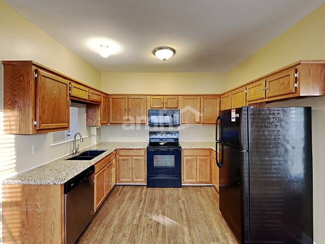 Building Photo - 1432 Brighton Cir