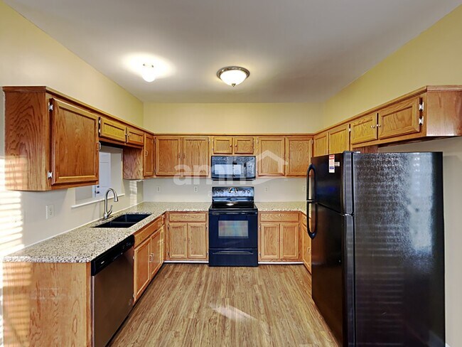 Foto del edificio - 1432 Brighton Cir