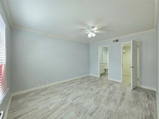 Foto del edificio - 9700 Leawood Blvd