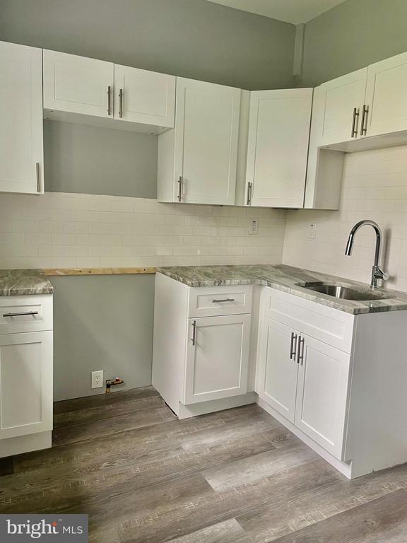 Foto del edificio - 924 Maple Terrace