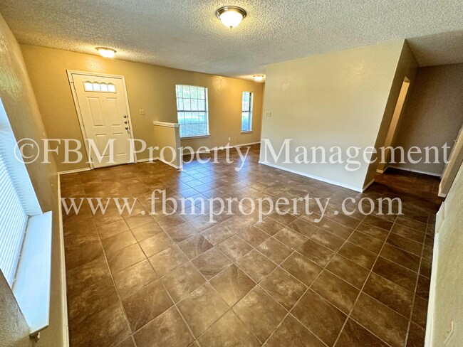 Building Photo - 128 Lance Dr