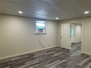 Building Photo - 2318 Manvel Rd