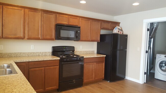 Foto del edificio - 1191 Longbow Ln