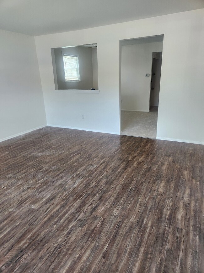 Foto del edificio - 1100 Vincent Rd