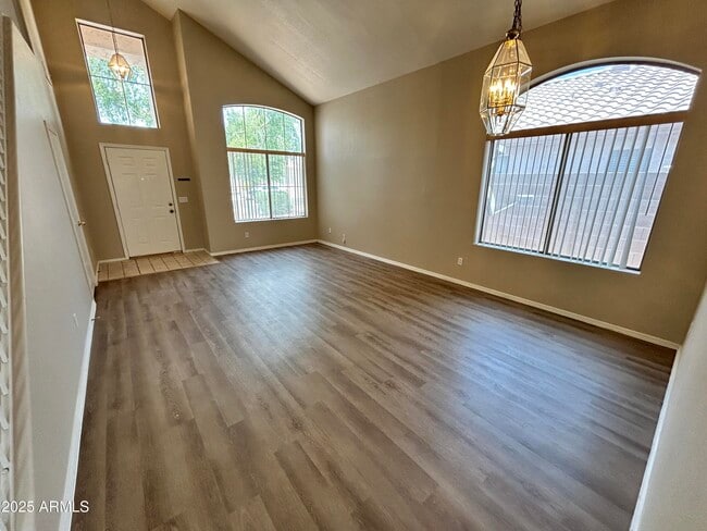 Building Photo - 8239 W Voltaire Ave