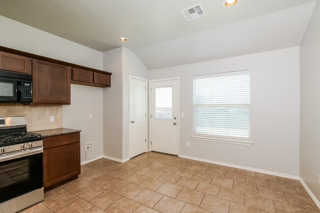 Building Photo - 9316 NW 71st St