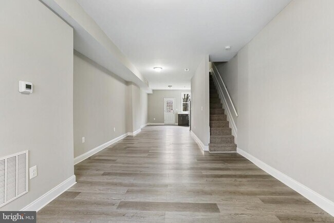 Foto del edificio - 1628 Ashburton St