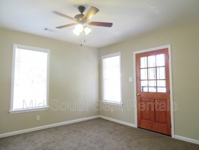 Foto del edificio - 2343 Lowell Ave