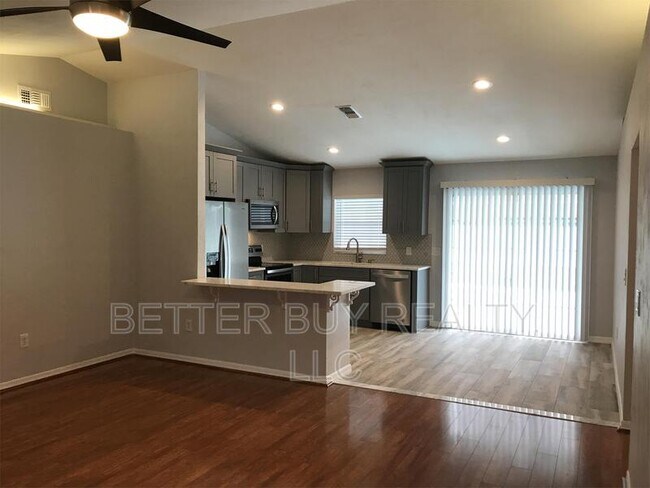 Building Photo - 68 Buttermill Dr