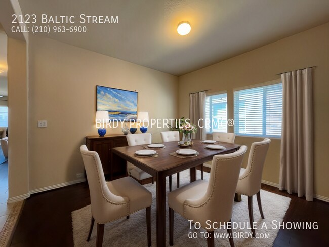 Foto del edificio - "Spacious 4-Bed Oasis with 3.5 Baths in Sa...